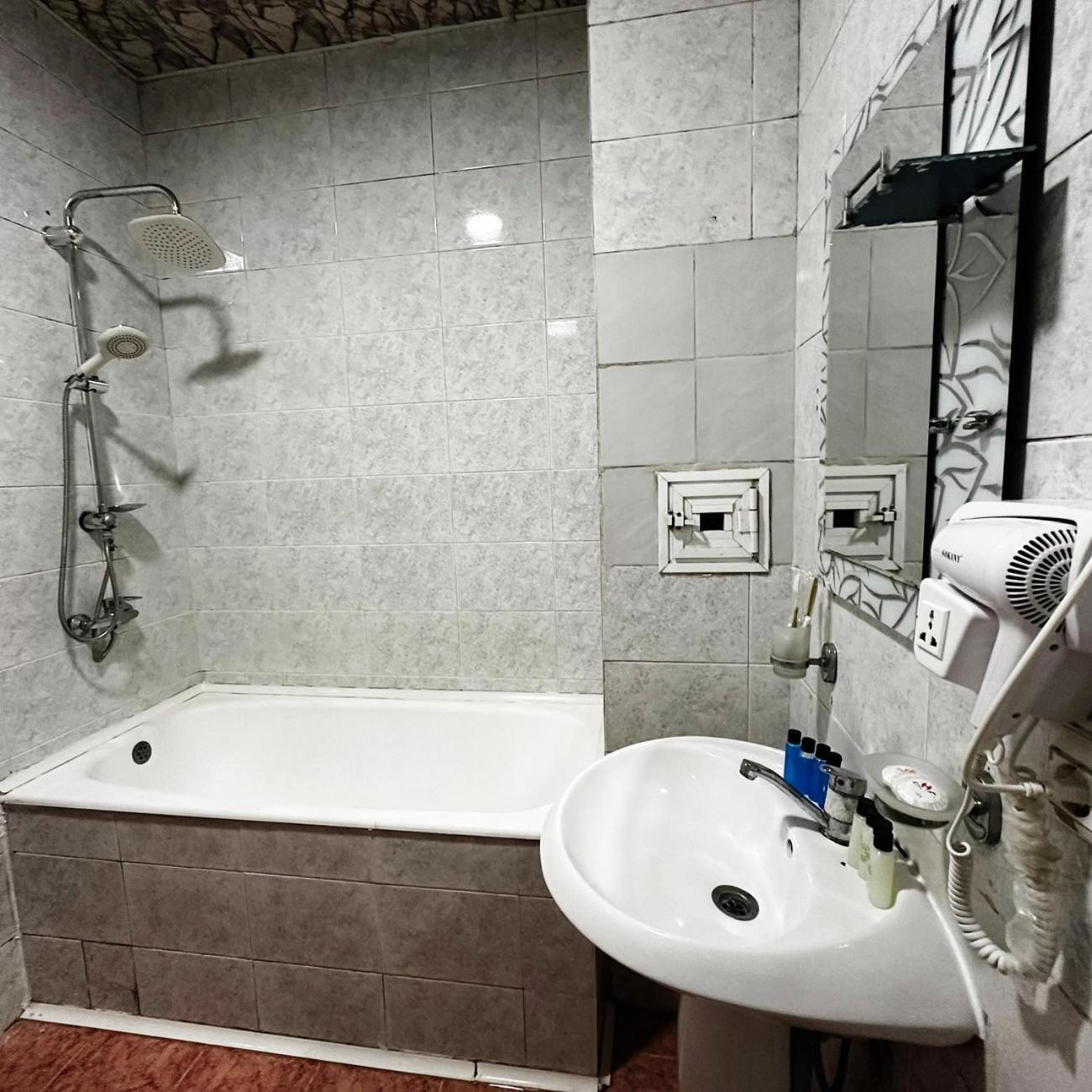 Avi Hotel Baku Kültér fotó
