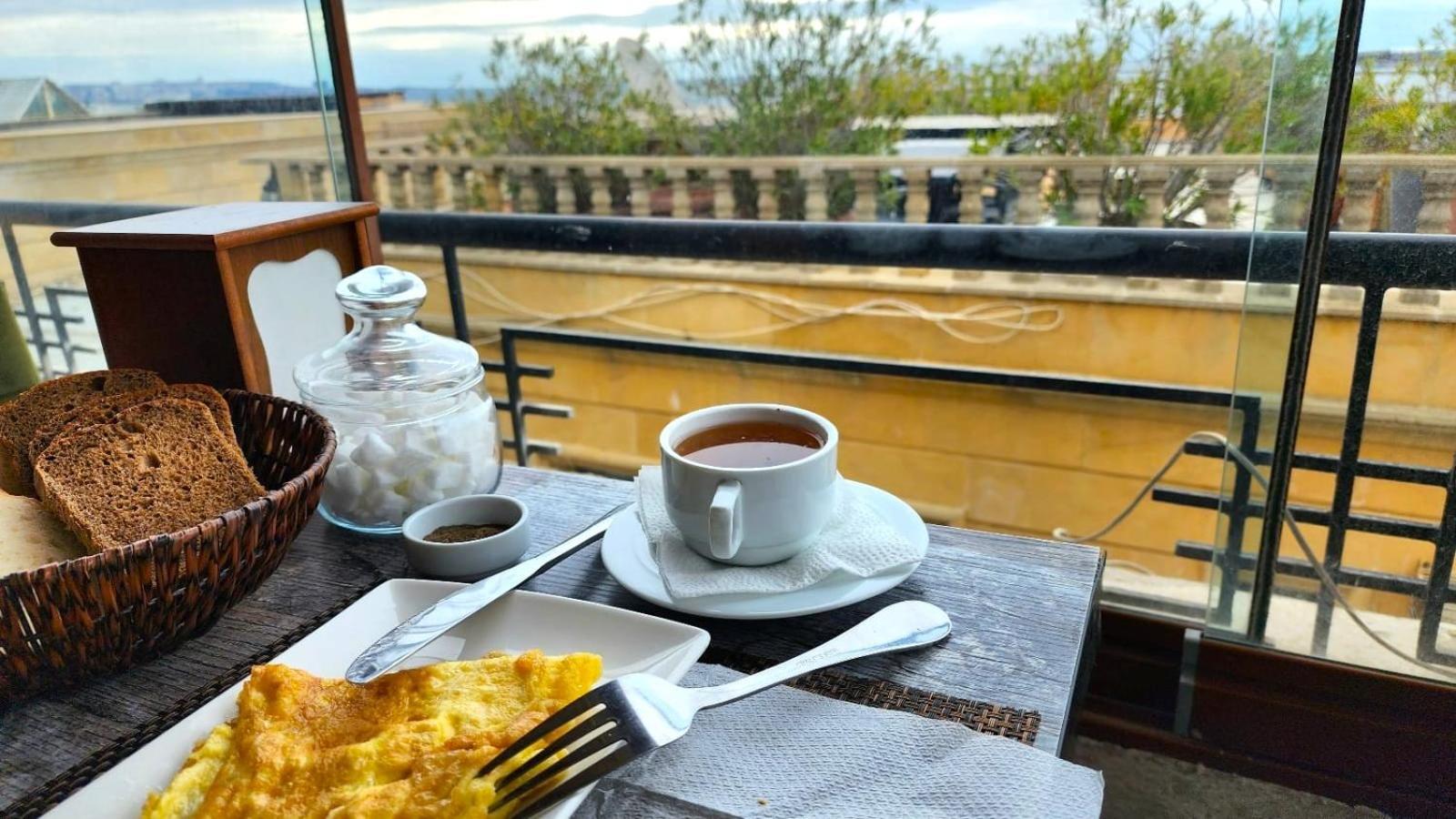 Avi Hotel Baku Kültér fotó